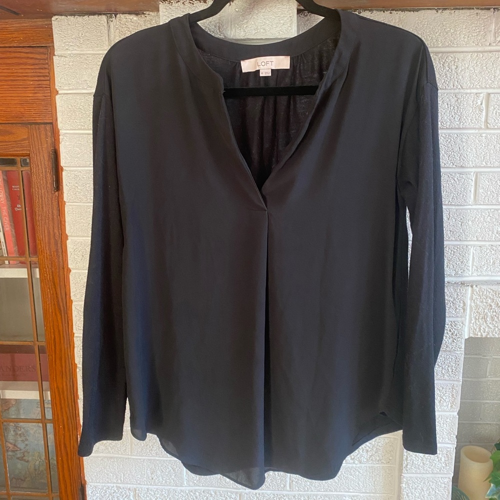 LOFT mixed media v-neck blouse XS